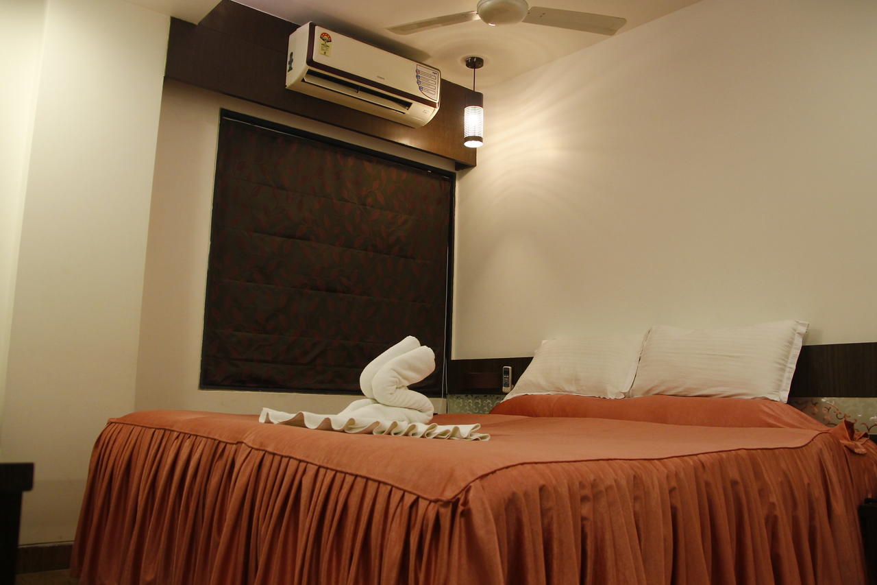 Hotel Rajashree Palace Сіліґурі Номер фото